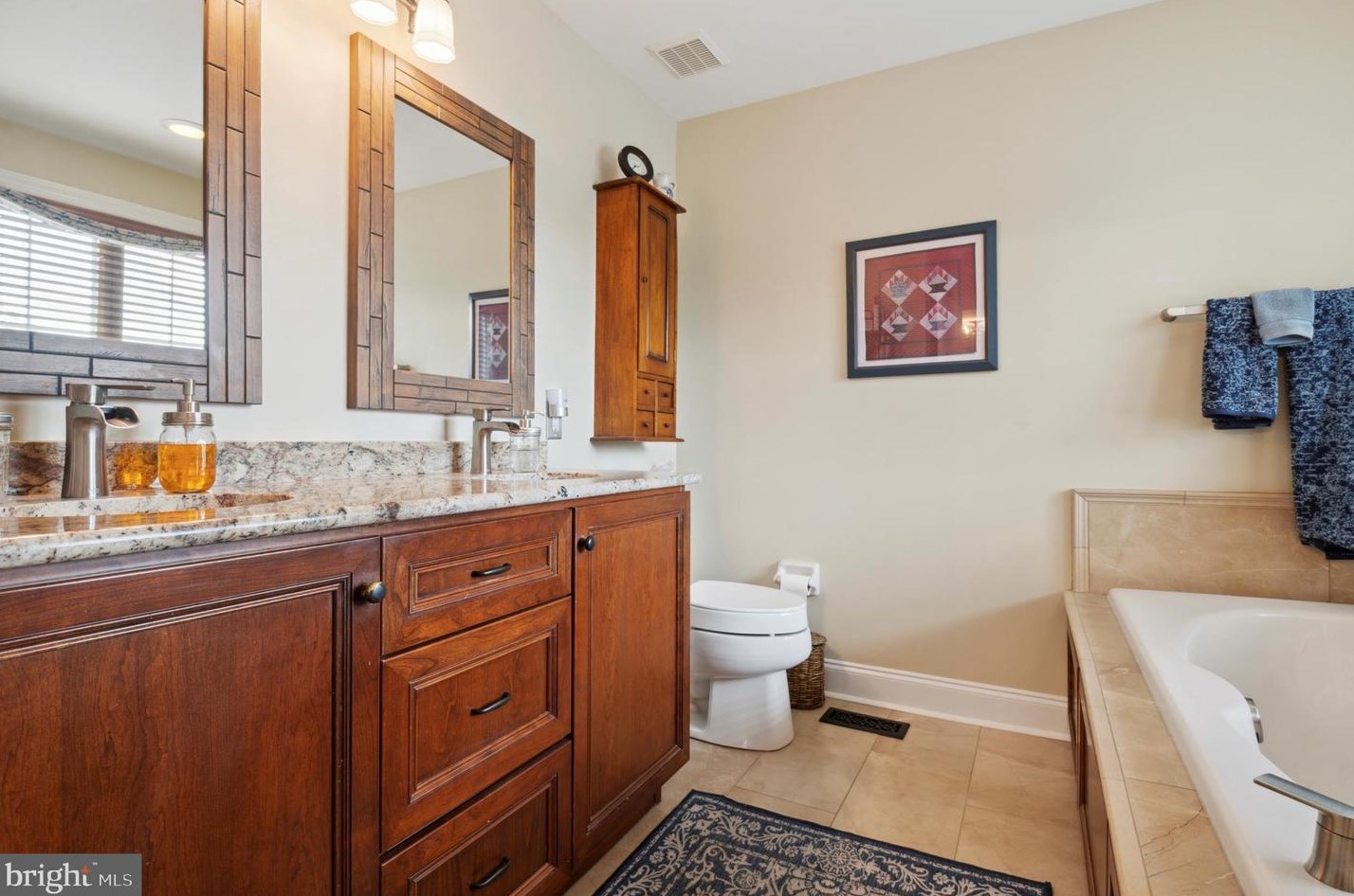 122 Sidesaddle Ln, Coatesville PA  19320-4555 exterior