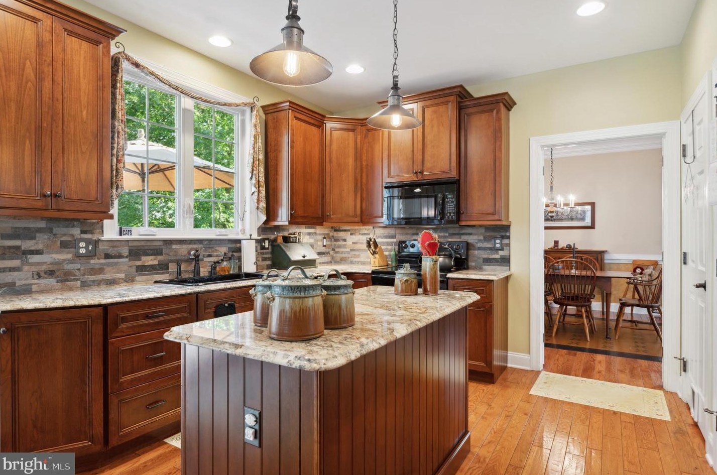122 Sidesaddle Ln, Coatesville PA  19320-4555 exterior