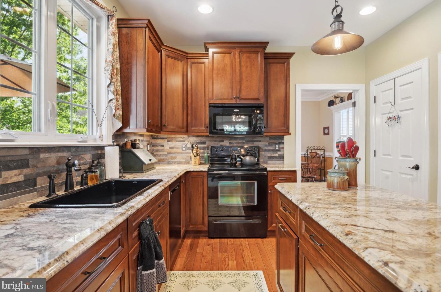 122 Sidesaddle Ln, Coatesville PA  19320-4555 exterior