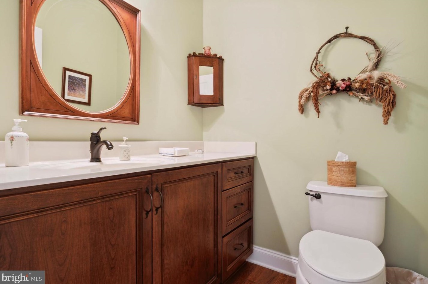 122 Sidesaddle Ln, Coatesville PA  19320-4555 exterior
