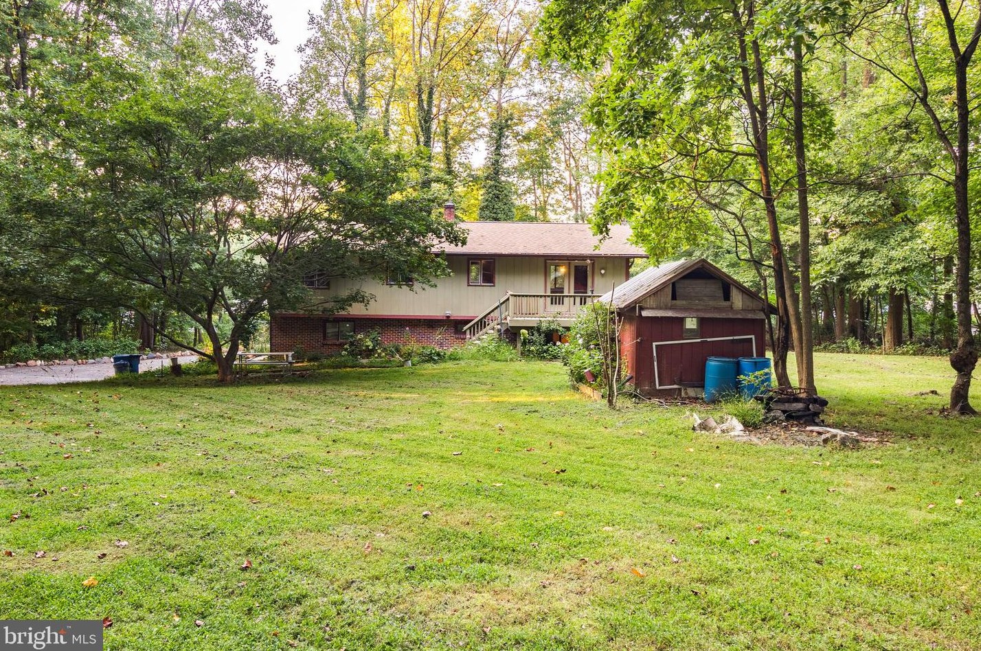 219 Elk Creek Rd, Oxford PA 19363-4221 exterior