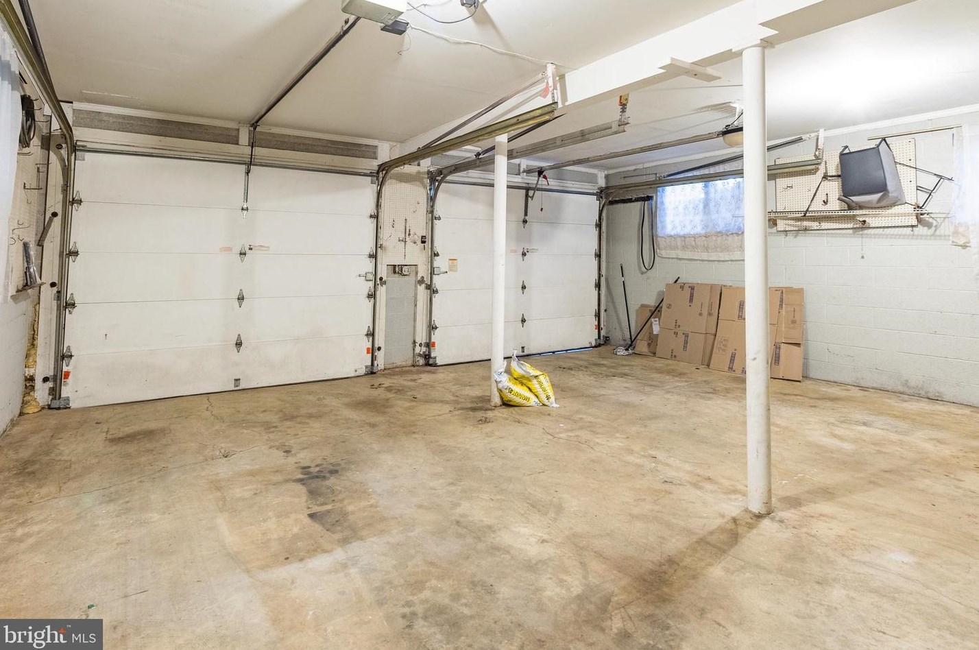 219 Elk Creek Rd, Oxford PA 19363-4221 exterior