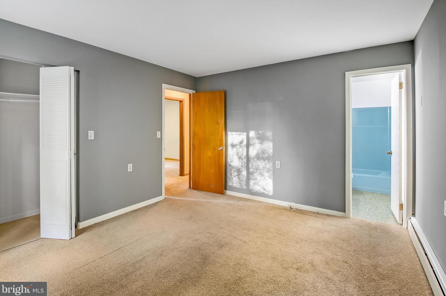 219 Elk Creek Rd, Oxford PA 19363-4221 exterior