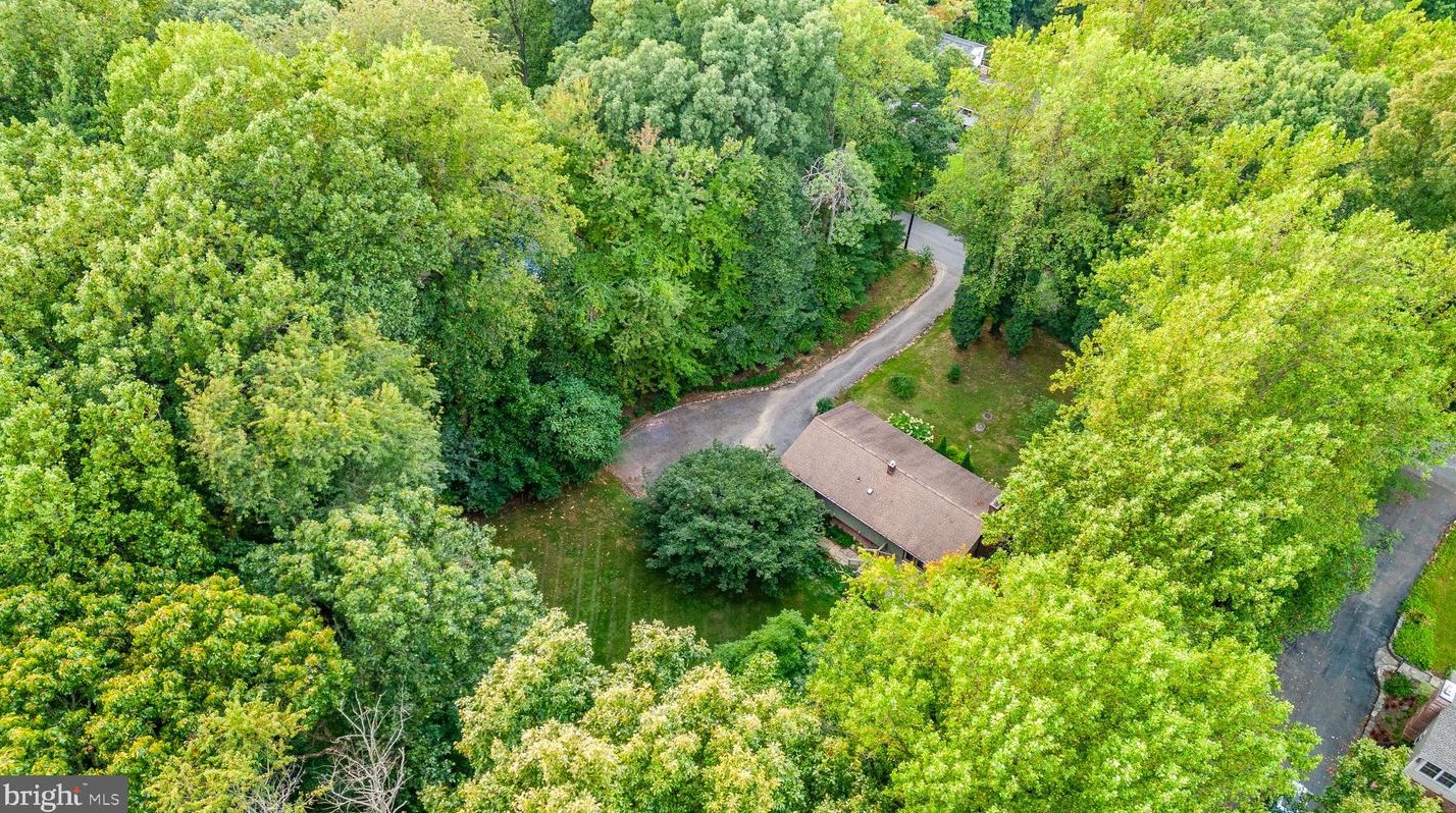 219 Elk Creek Rd, Oxford PA 19363-4221 exterior