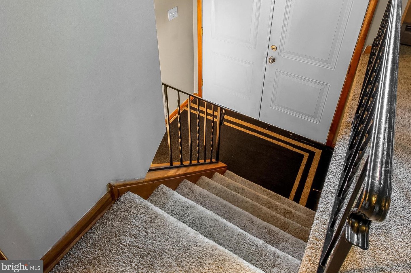 219 Elk Creek Rd, Oxford PA 19363-4221 exterior