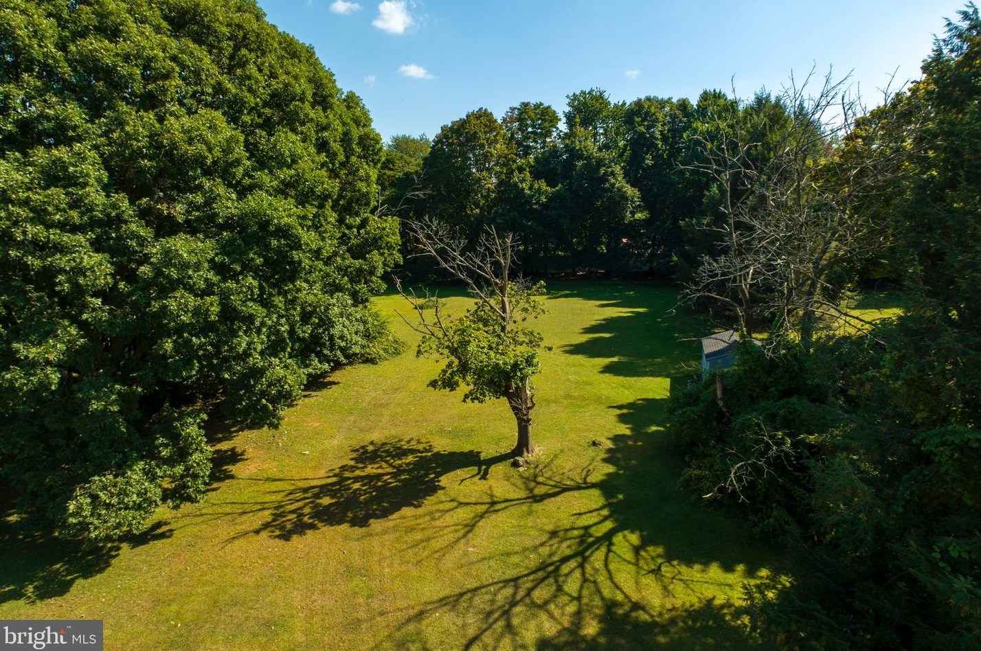 1610 Williams Way, West Chester PA  19380-6636 exterior