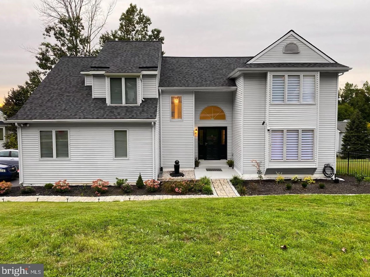 209 Pine Valley Dr, Coatesville PA  19320-1967 exterior