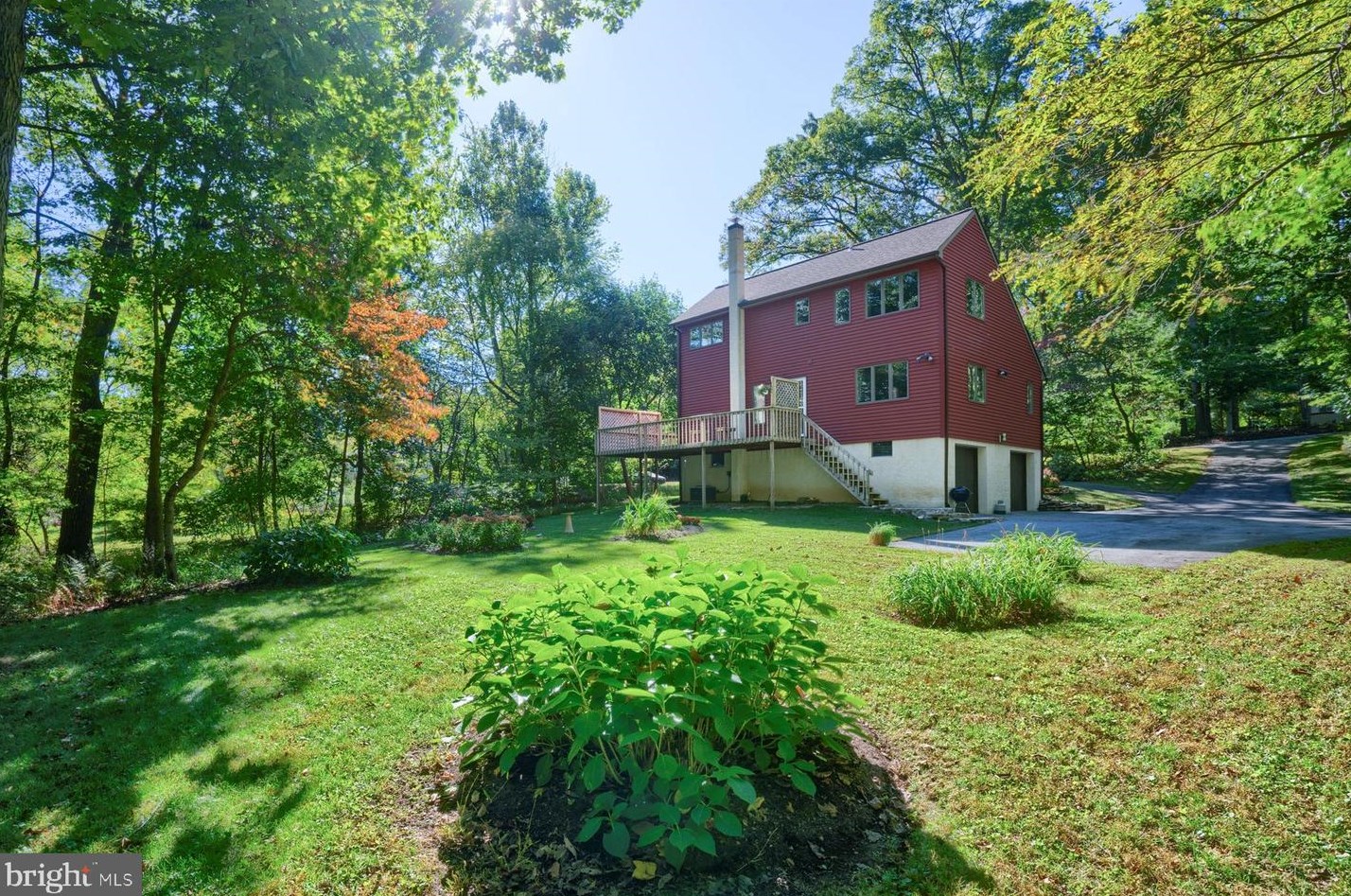 102 Brandywine Dr, Romansville PA  19320-1027 exterior