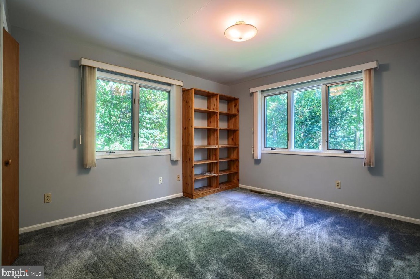 102 Brandywine Dr, Romansville PA  19320-1027 exterior