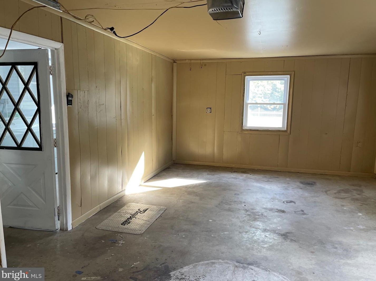 330 Ash Rd, Coatesville PA  19320-1187 exterior