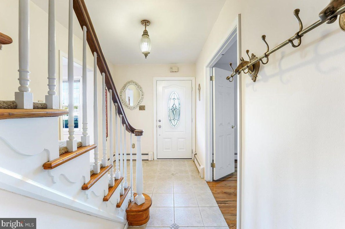 331 Caswallen Dr, West Chester PA  19380-4119 exterior