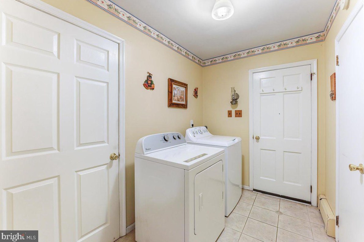 331 Caswallen Dr, West Chester PA  19380-4119 exterior