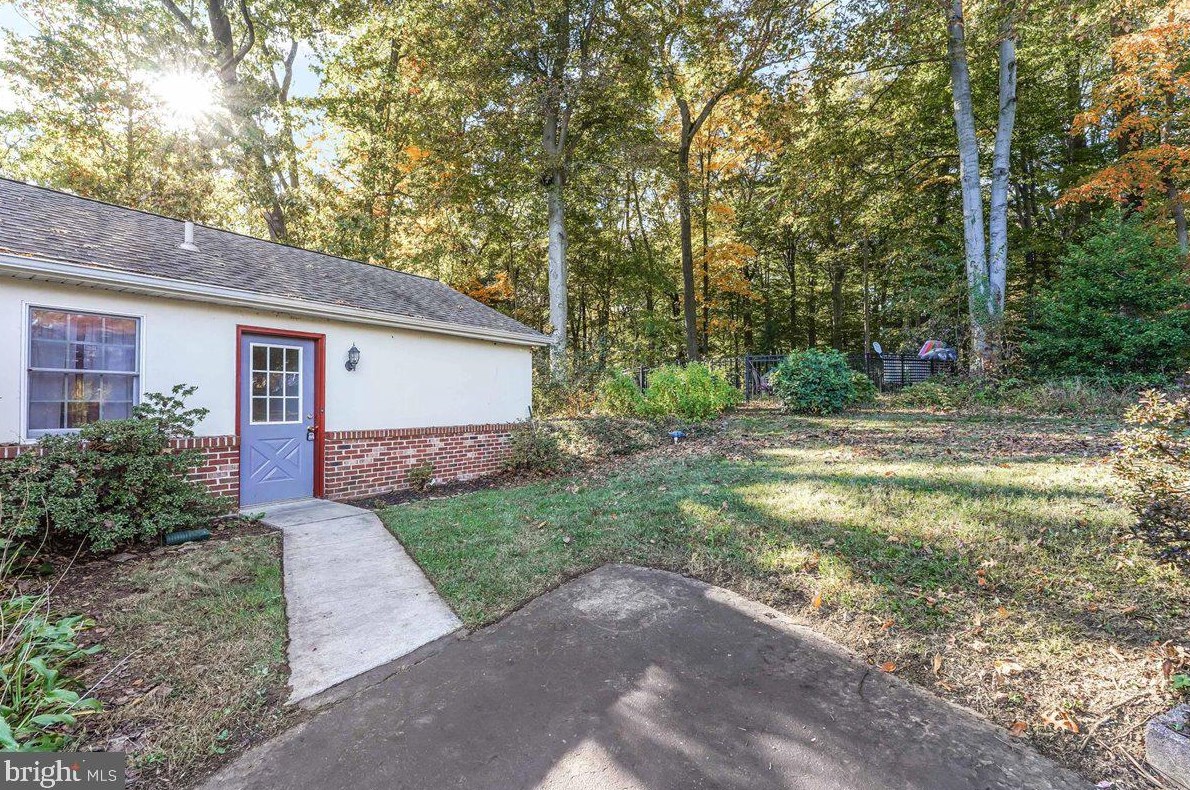 331 Caswallen Dr, West Chester PA  19380-4119 exterior