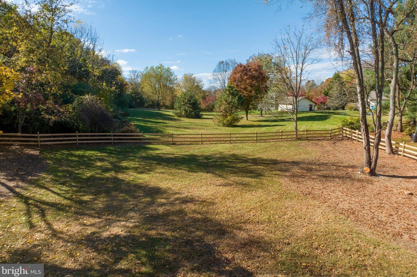 225 Colwyn Ter, West Chester PA  19380-1182 exterior