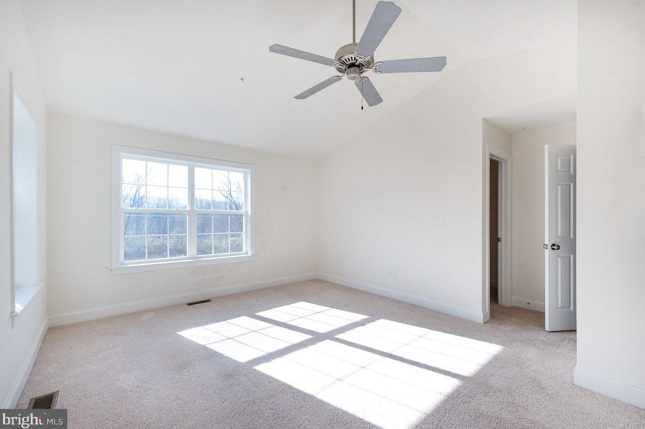 336 Kemper Dr, Honey Brook PA  19344 exterior