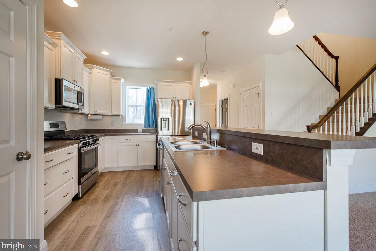 336 Kemper Dr, Honey Brook PA  19344 exterior