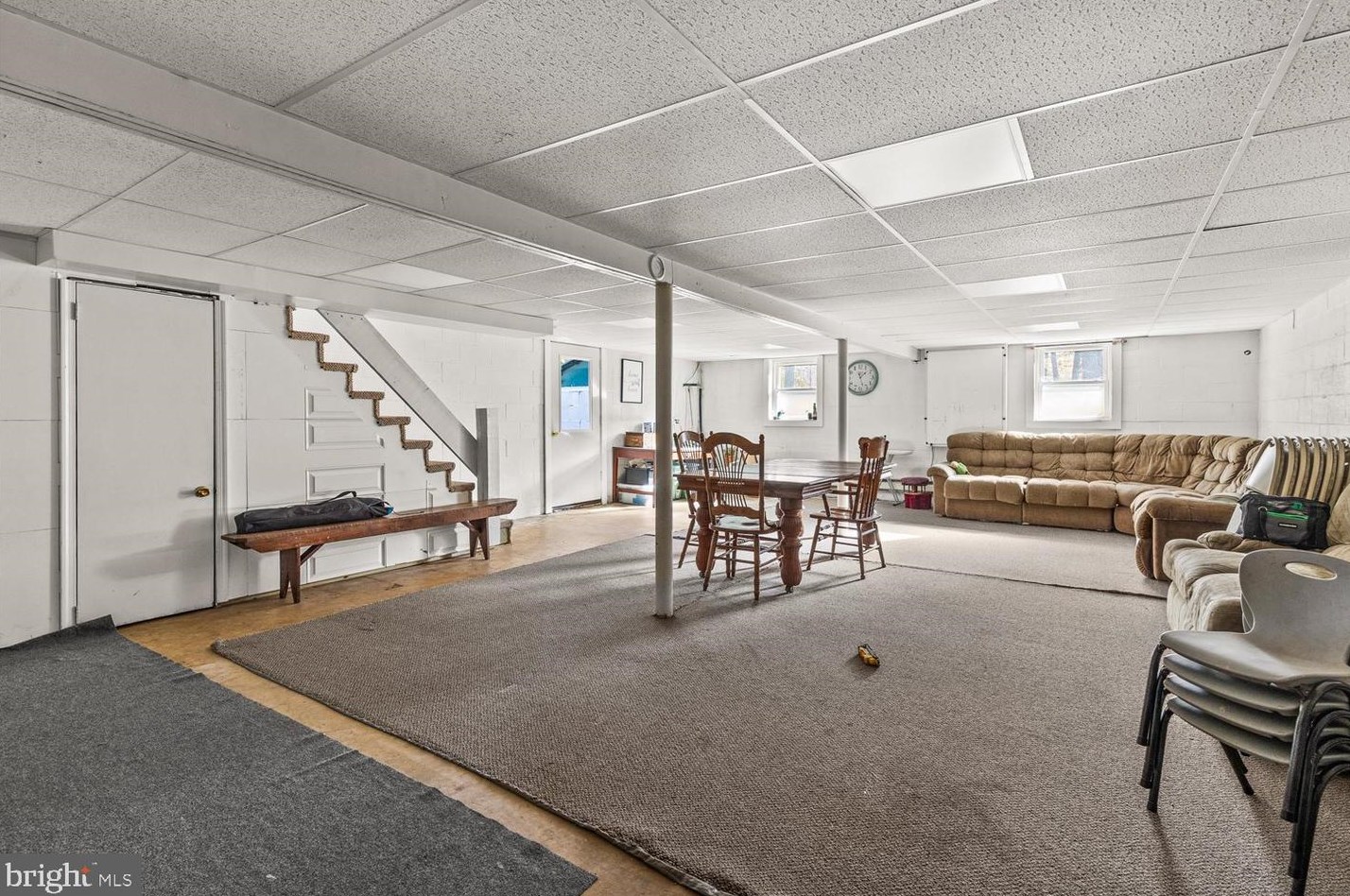 102 Walton Ln, Coatesville PA  19320-1051 exterior