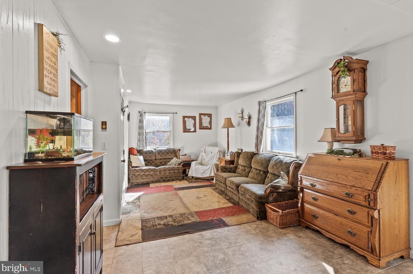 102 Walton Ln, Coatesville PA  19320-1051 exterior