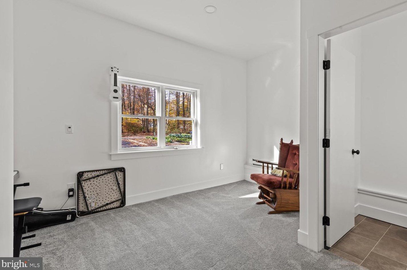 102 Walton Ln, Coatesville PA  19320-1051 exterior