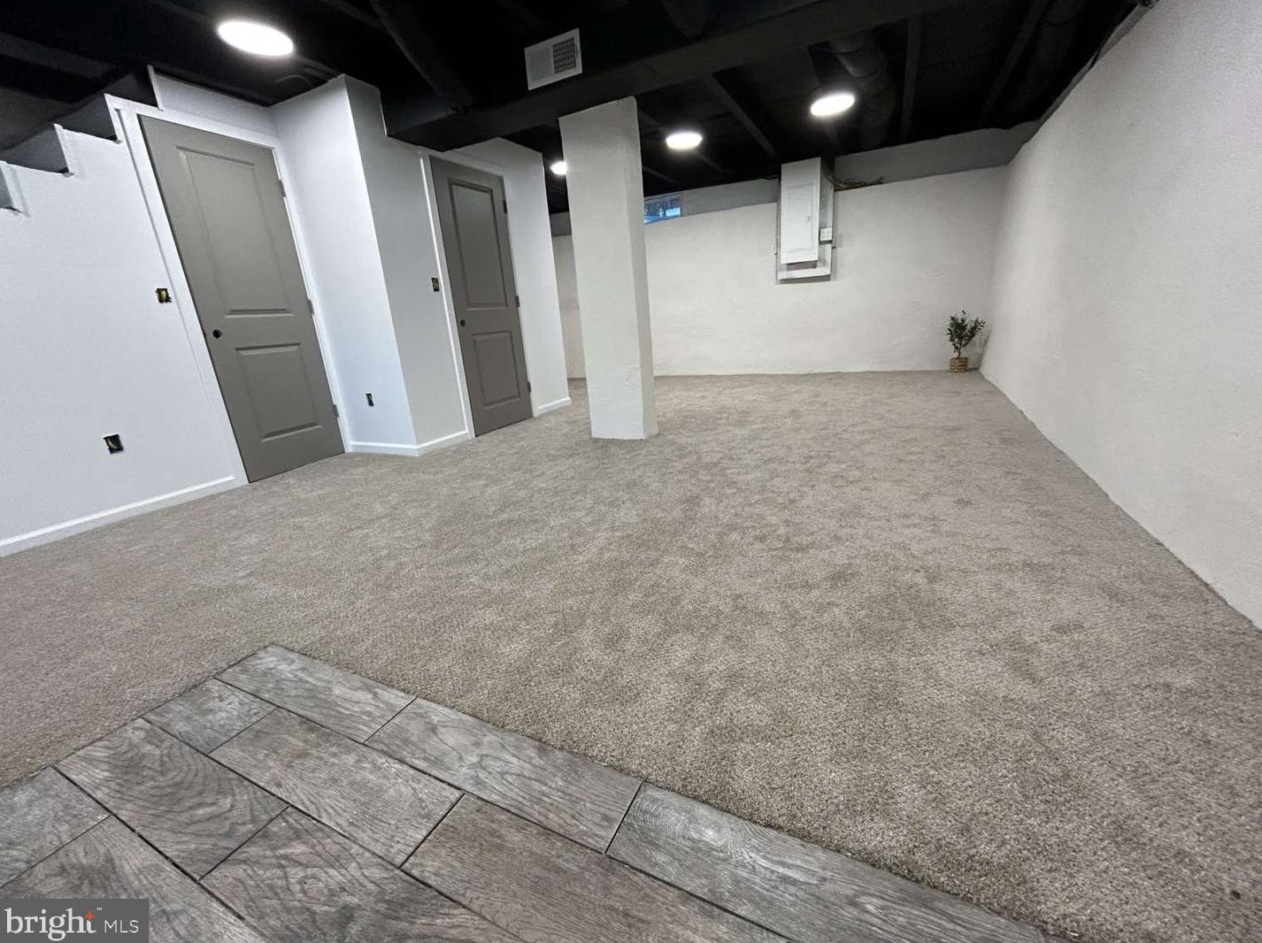 401 Ash Rd, Coatesville PA  19320-1137 exterior