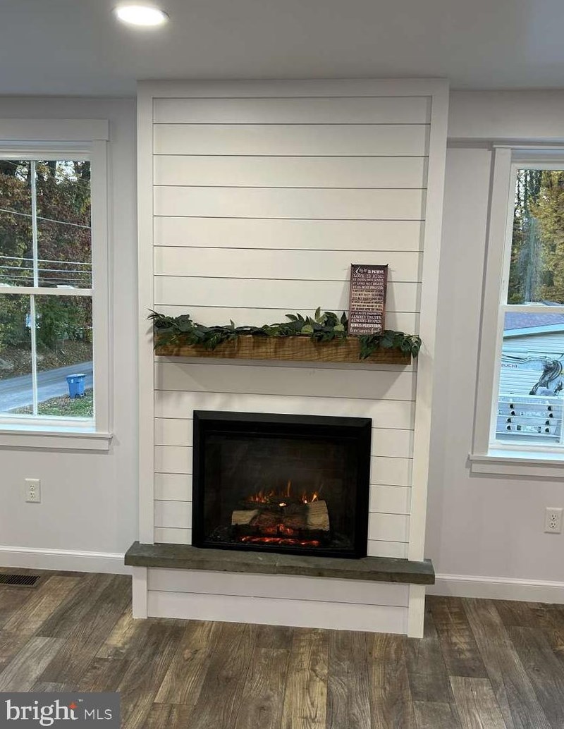 401 Ash Rd, Coatesville PA  19320-1137 exterior