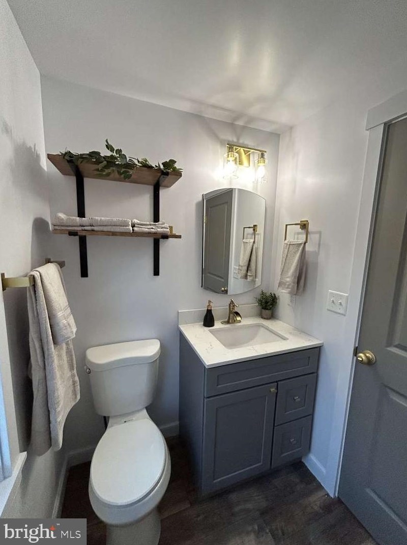 401 Ash Rd, Coatesville PA  19320-1137 exterior