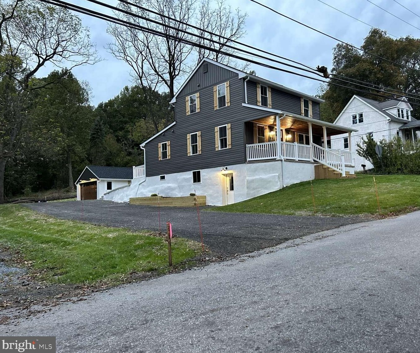 401 Ash Rd, Coatesville PA  19320-1137 exterior