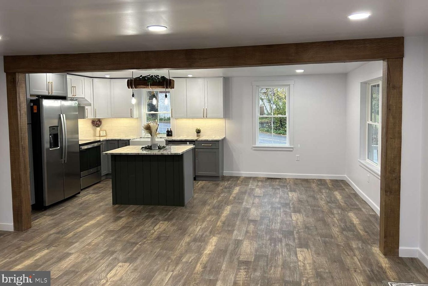 401 Ash Rd, Coatesville PA  19320-1137 exterior