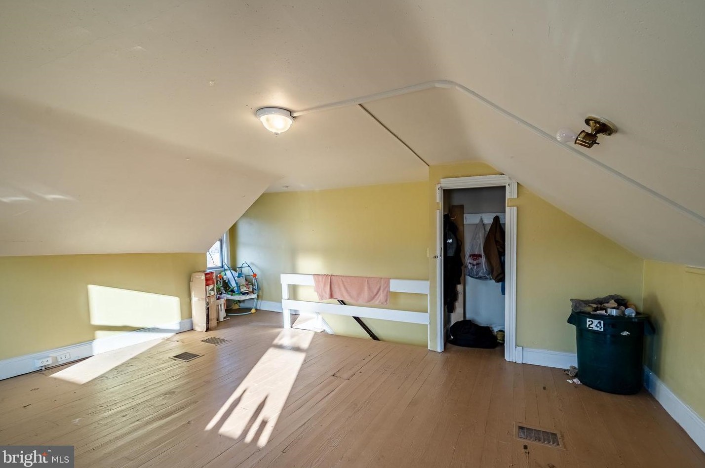 434 Maple Ave, Coatesville PA  19320-3602 exterior