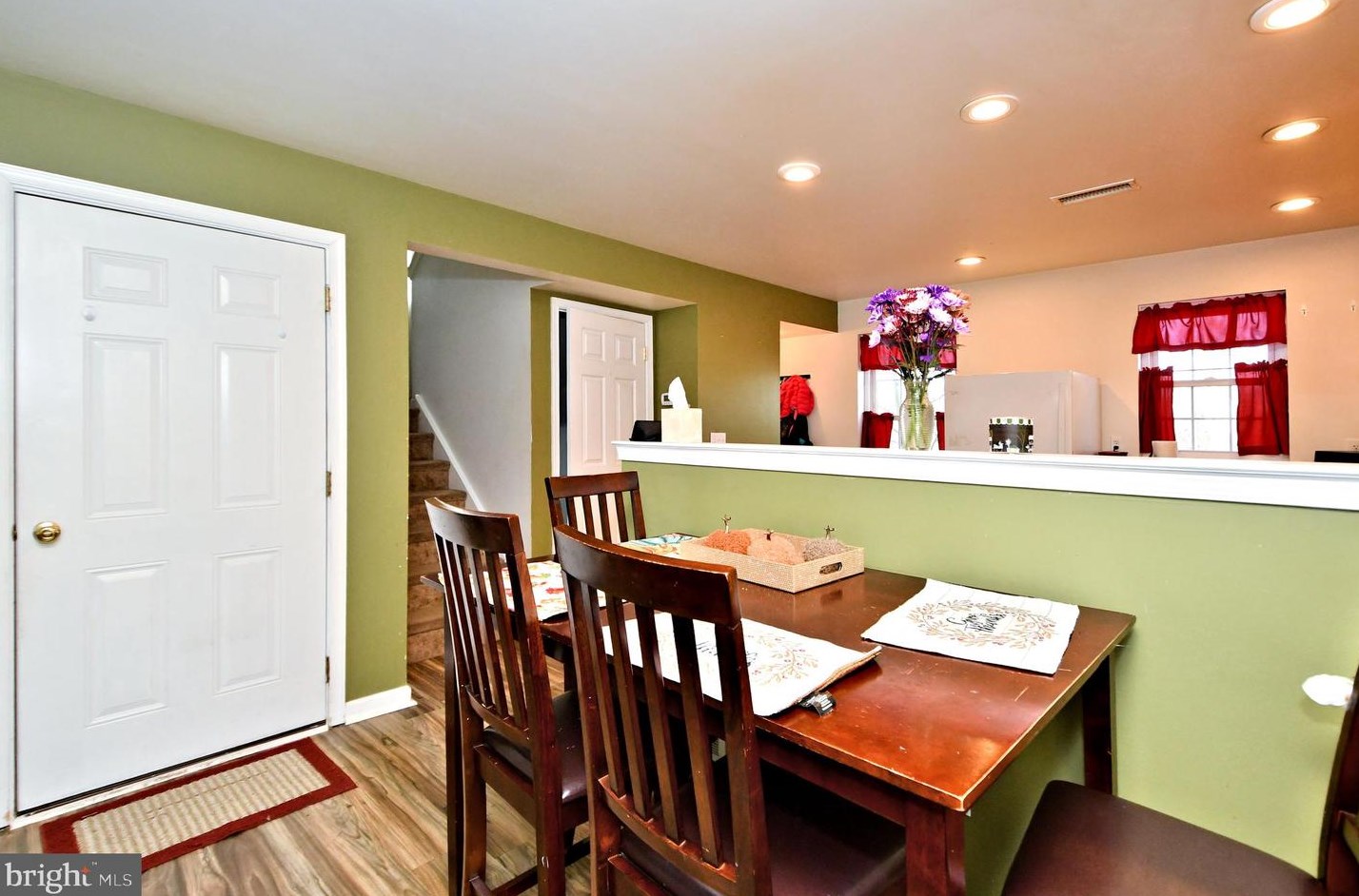 315 Community Ln, Coatesville PA  19320-3733 exterior