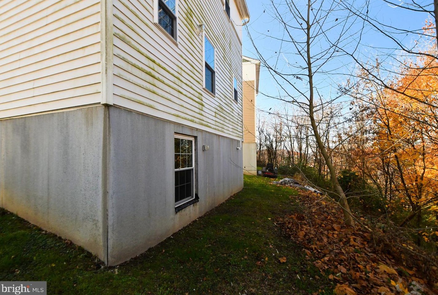 315 Community Ln, Coatesville PA  19320-3733 exterior