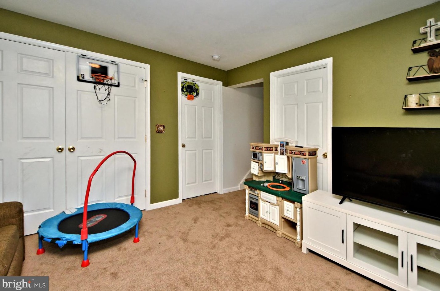 315 Community Ln, Coatesville PA  19320-3733 exterior