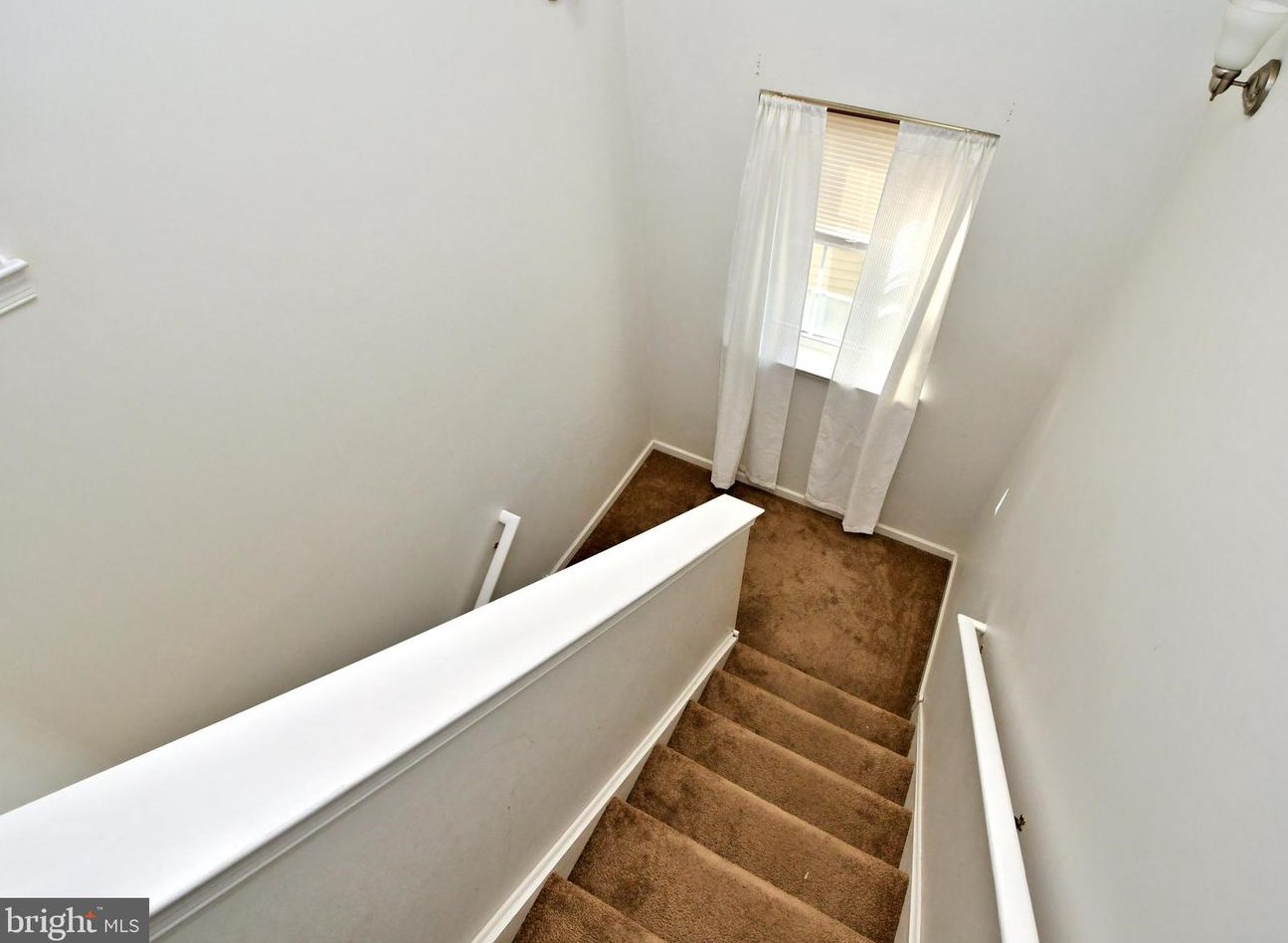 315 Community Ln, Coatesville PA  19320-3733 exterior