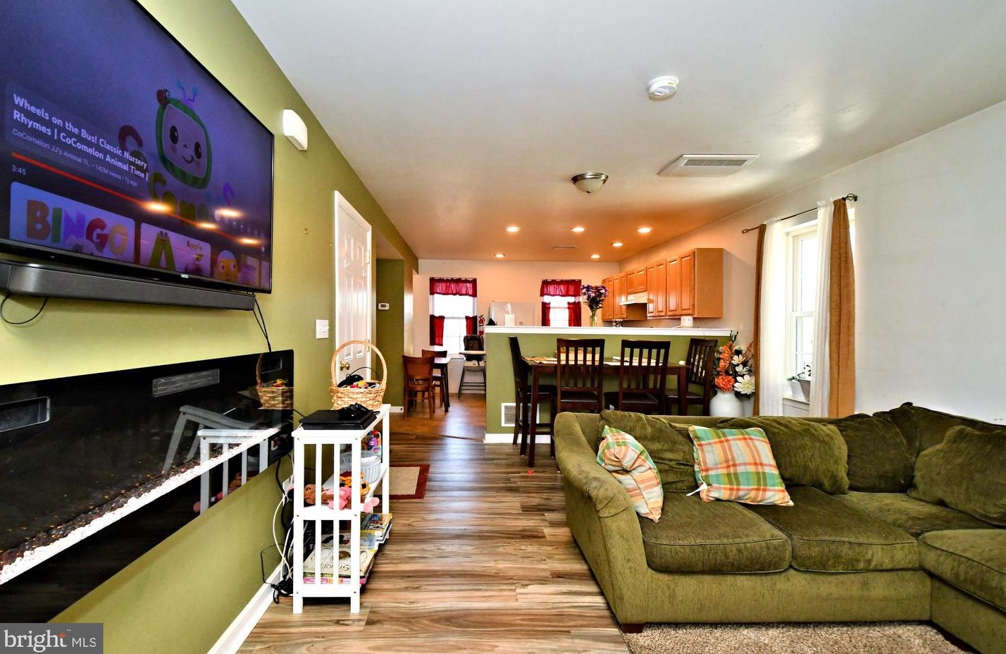 315 Community Ln, Coatesville PA  19320-3733 exterior