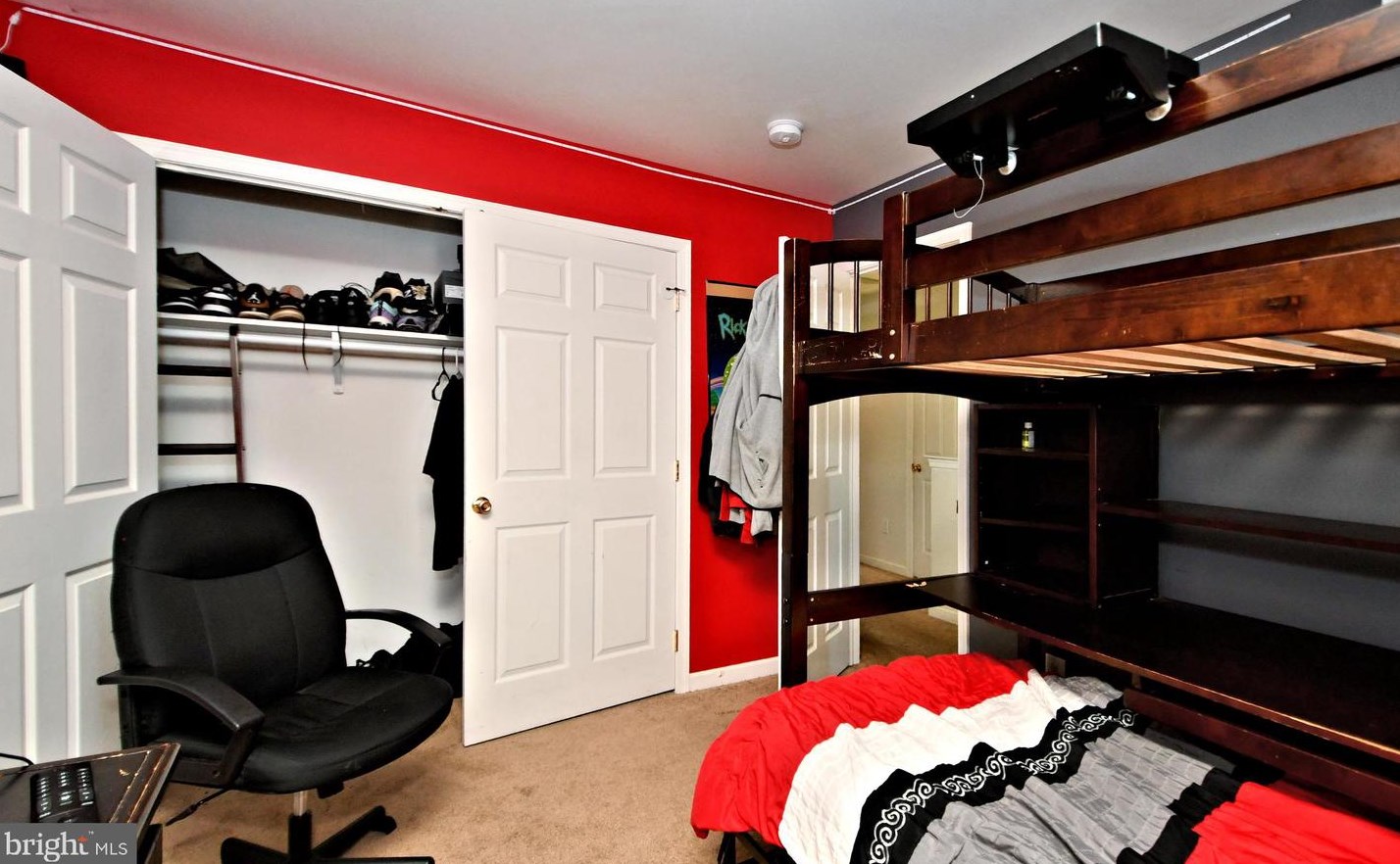 315 Community Ln, Coatesville PA  19320-3733 exterior