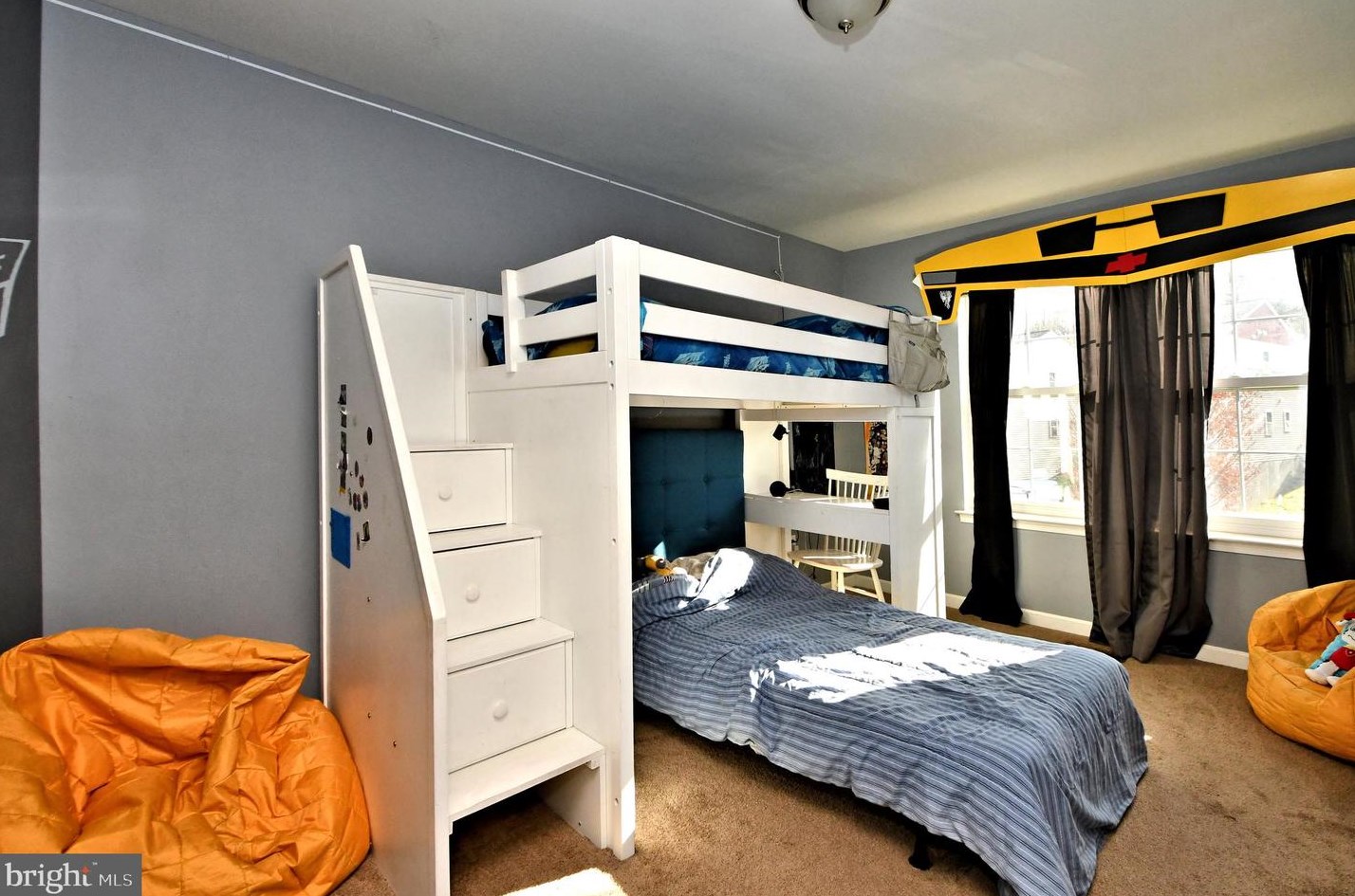 315 Community Ln, Coatesville PA  19320-3733 exterior