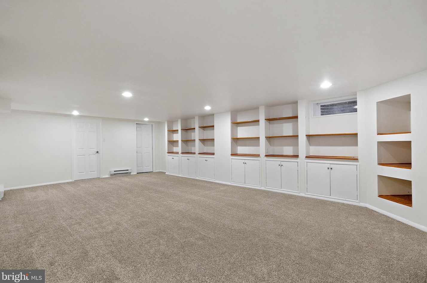 310 Devon Ln, West Chester PA  19380-6823 exterior