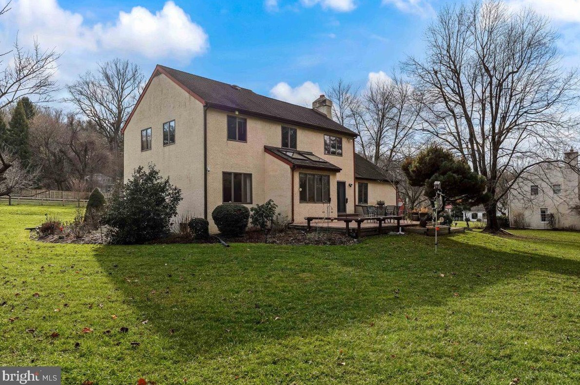 3 Berkshire Ter, Wayne PA  19087-1916 exterior