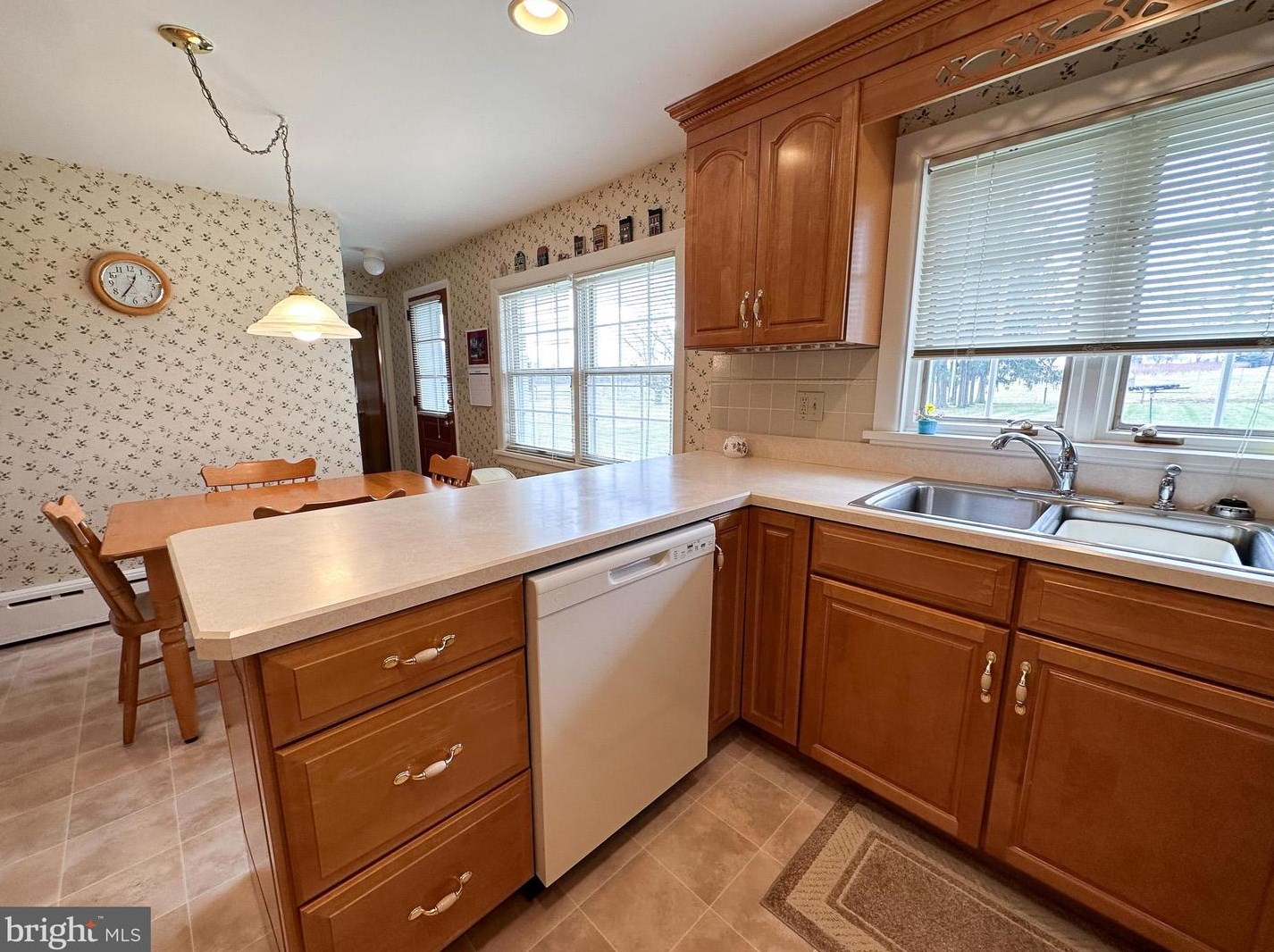 1580 Broadrun Rd, Downingtown PA  19335-3585 exterior