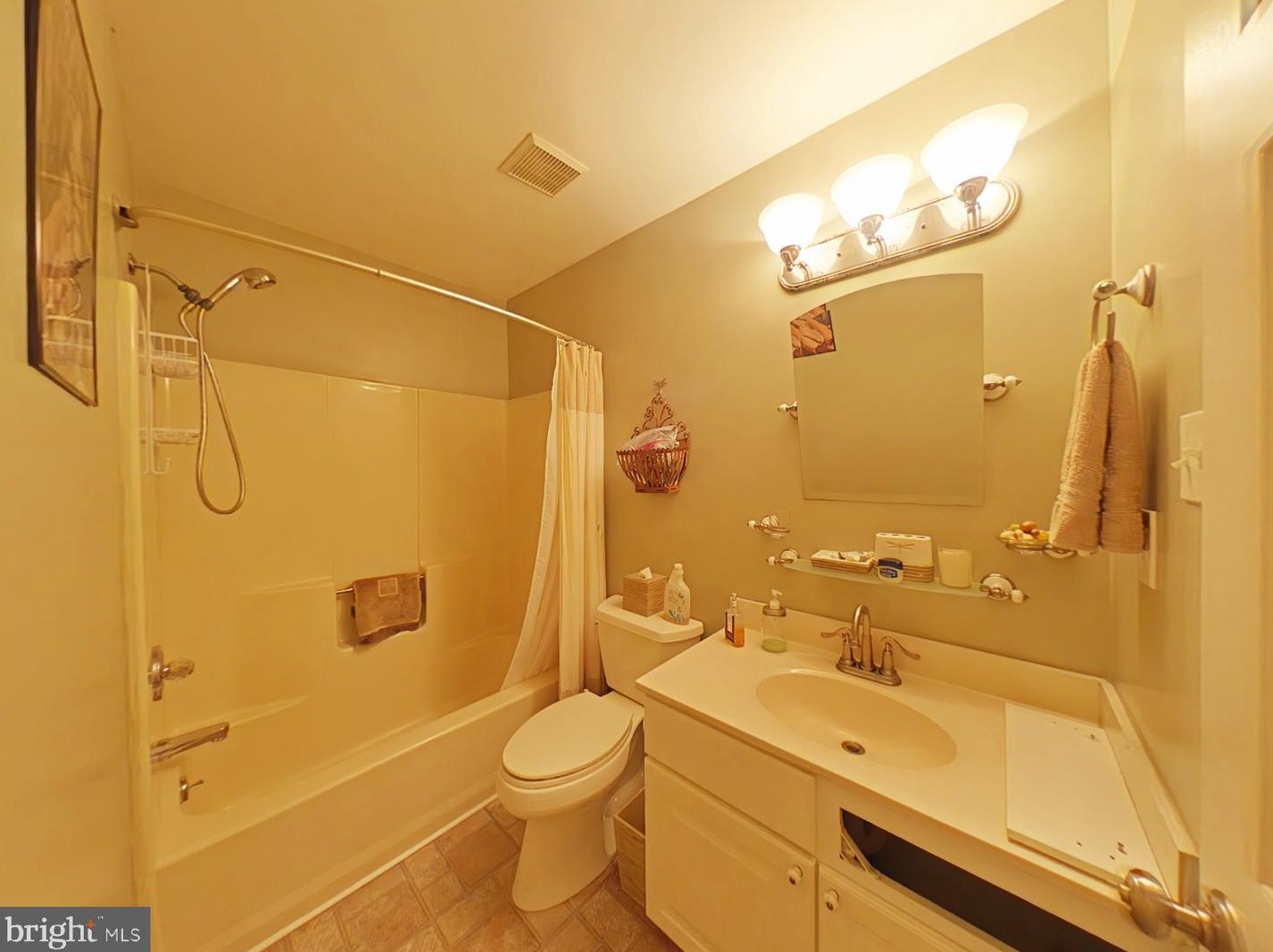 107 Peters Ct, Romansville PA  19320-2719 exterior