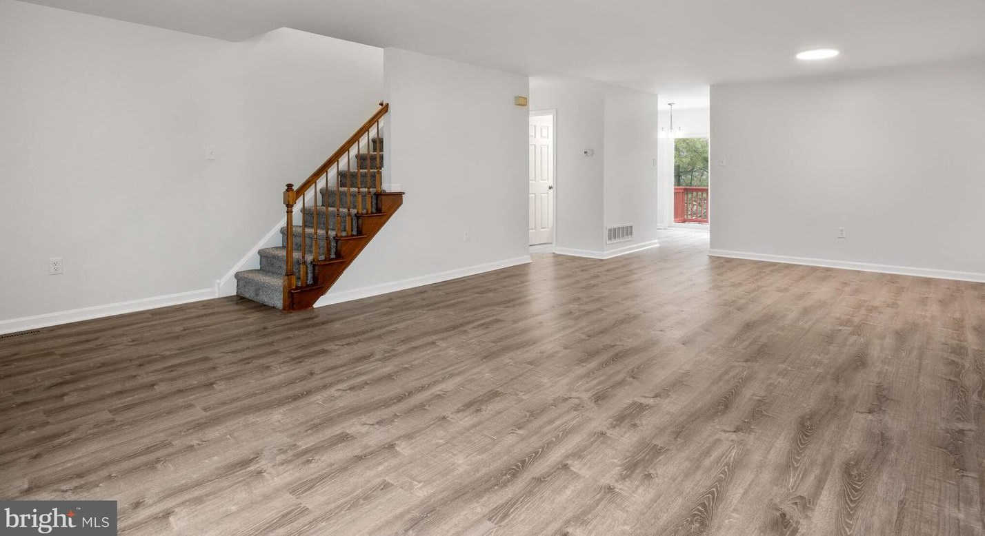 325 Jenville Ct, Romansville PA  19320-2770 exterior