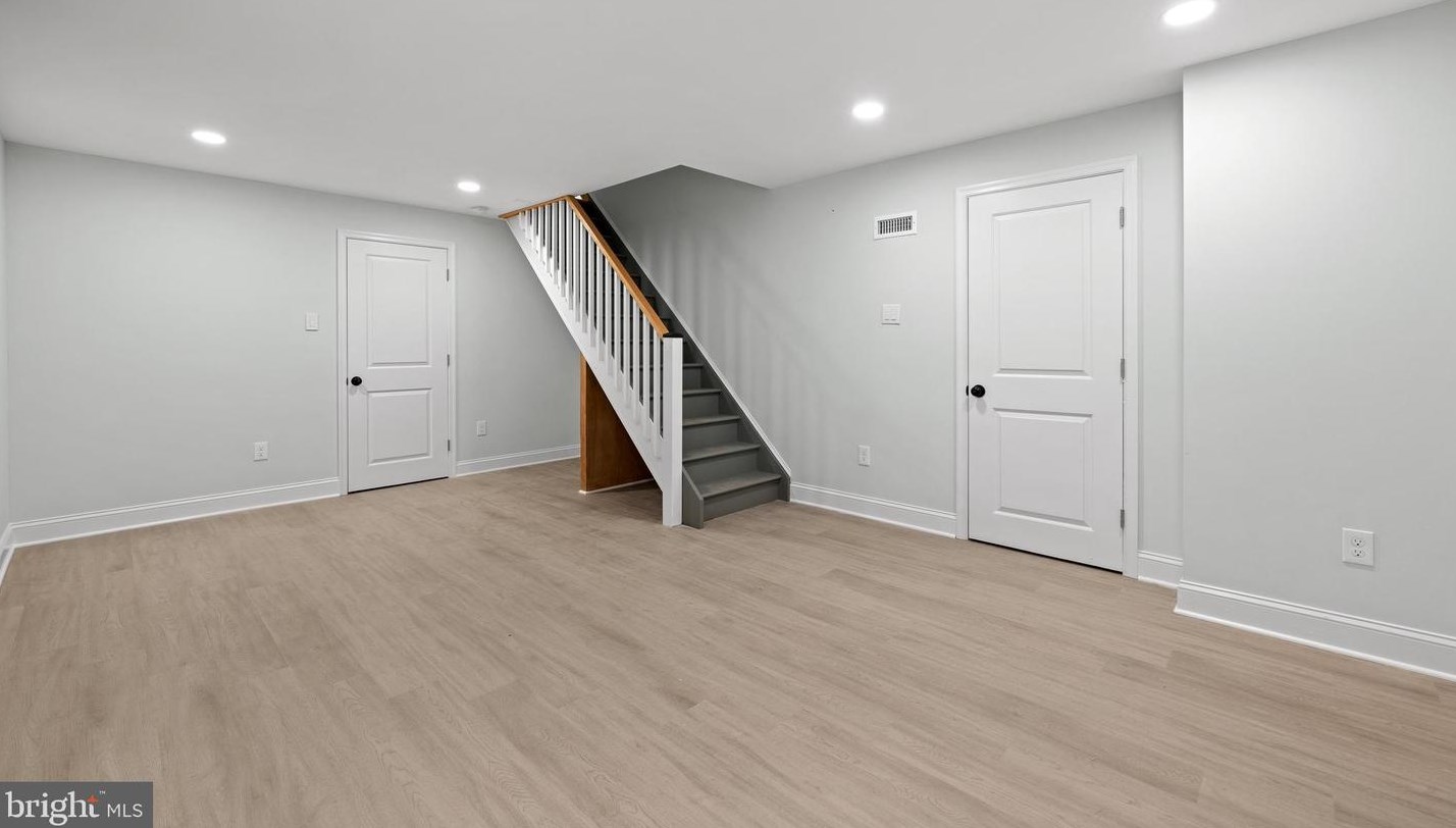 5 Marshall Cir, Downingtown PA  19335-2166 exterior