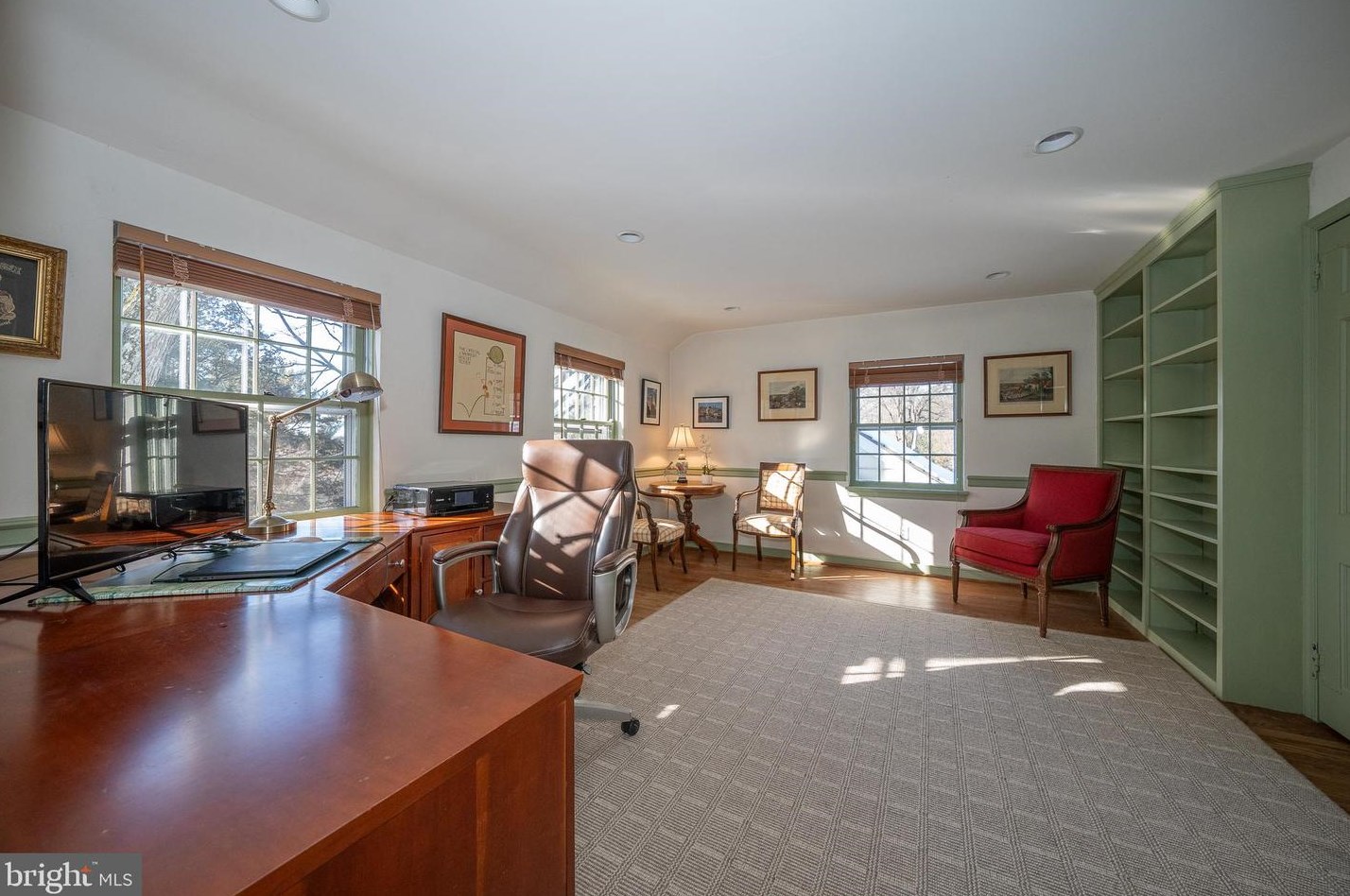 653 Clovelly Ln, Devon PA  19333-1846 exterior