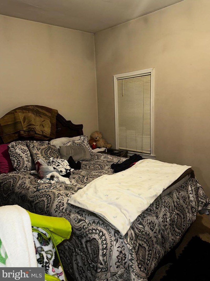 206 Chestnut St, Coatesville PA  19320-3233 exterior