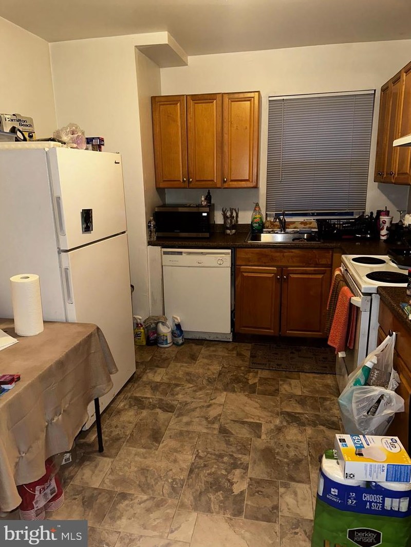 206 Chestnut St, Coatesville PA  19320-3233 exterior