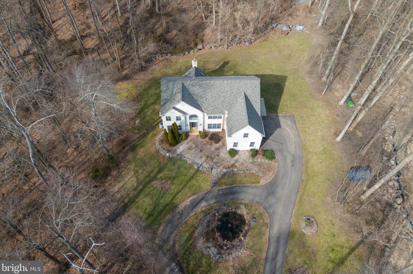 3181 Chestnut Hill Rd, Pottstown PA 19465-8560 exterior