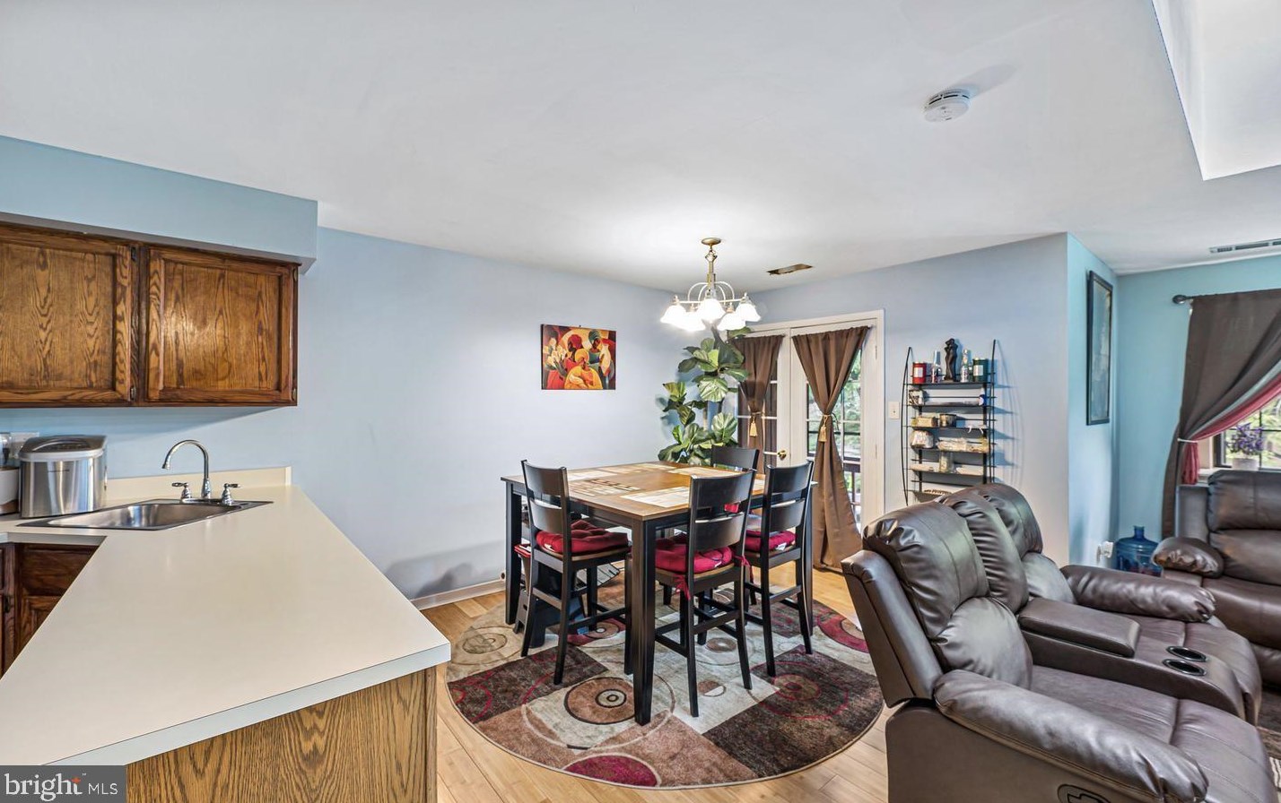 255 Walnut Springs Ct, West Chester PA  19380-1712 exterior