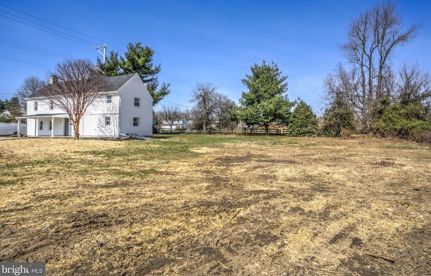 48 1st Ave, Romansville PA  19320-3418 exterior
