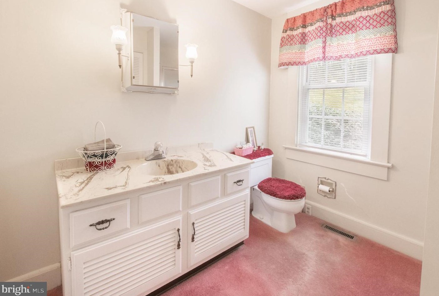 445 Hephzibah Hill Rd, Coatesville PA  19320-4462 exterior