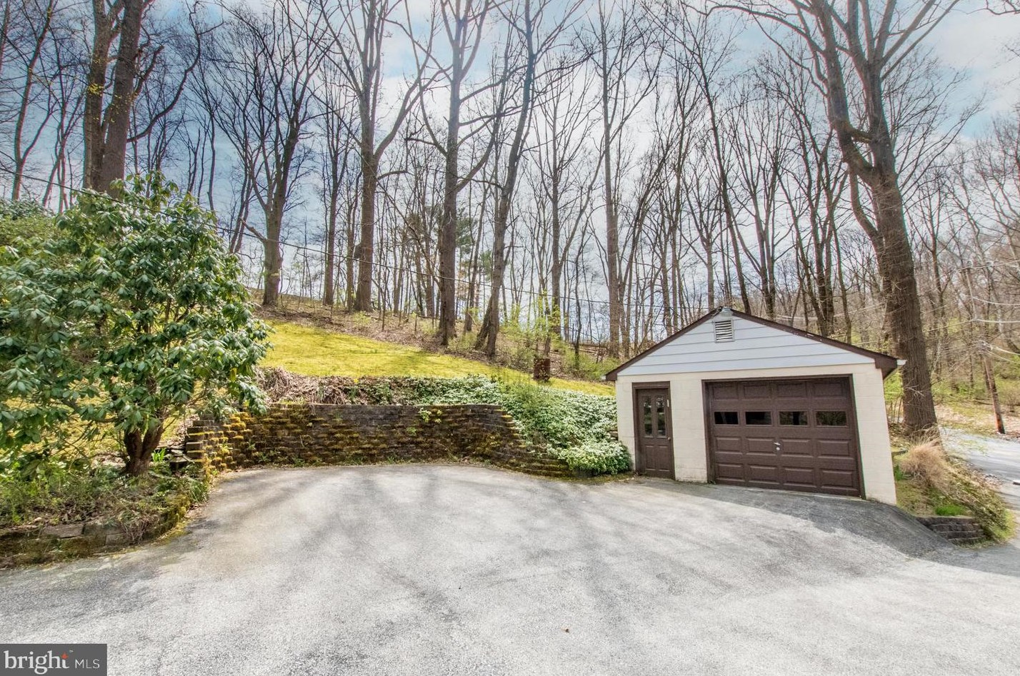 445 Hephzibah Hill Rd, Coatesville PA  19320-4462 exterior